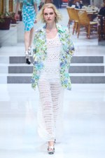 ユキ トリヰ インターナショナル 2014年春夏コレクション - にぎやかに漂わせた品格｜写真24