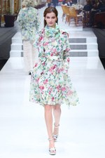 ユキ トリヰ インターナショナル 2014年春夏コレクション - にぎやかに漂わせた品格｜写真26