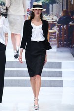 ユキ トリヰ インターナショナル 2014年春夏コレクション - にぎやかに漂わせた品格｜写真31