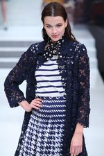 ユキ トリヰ インターナショナル 2014年春夏コレクション - にぎやかに漂わせた品格｜写真37