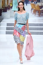 ユキ トリヰ インターナショナル 2014年春夏コレクション - にぎやかに漂わせた品格｜写真47