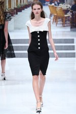 ユキ トリヰ インターナショナル 2014年春夏コレクション - にぎやかに漂わせた品格｜写真54