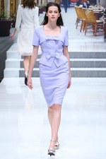 ユキ トリヰ インターナショナル 2014年春夏コレクション - にぎやかに漂わせた品格｜写真60