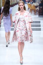 ユキ トリヰ インターナショナル 2014年春夏コレクション - にぎやかに漂わせた品格｜写真61