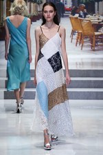 ユキ トリヰ インターナショナル 2014年春夏コレクション - にぎやかに漂わせた品格｜写真67