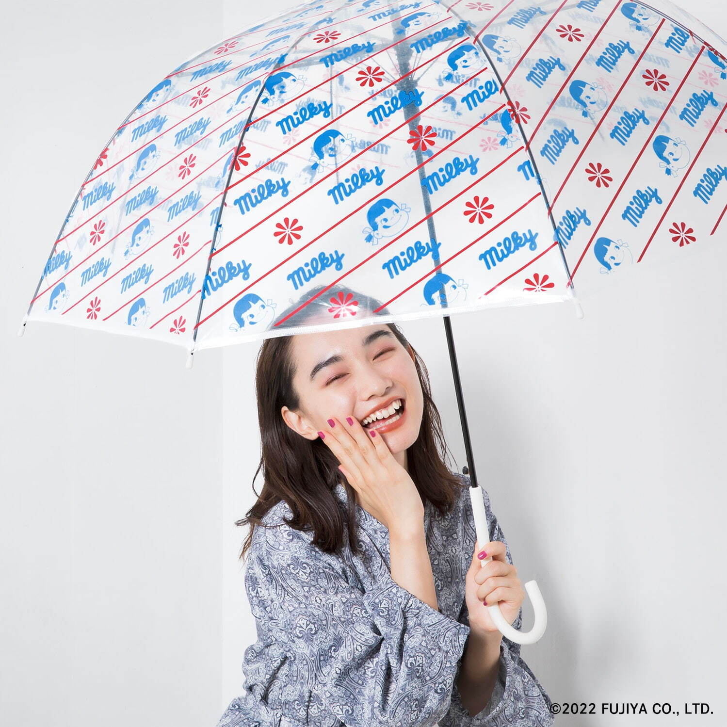 ミルキーアンブレラ」ミルキーが降ってきた！？Wpc.とペコちゃん