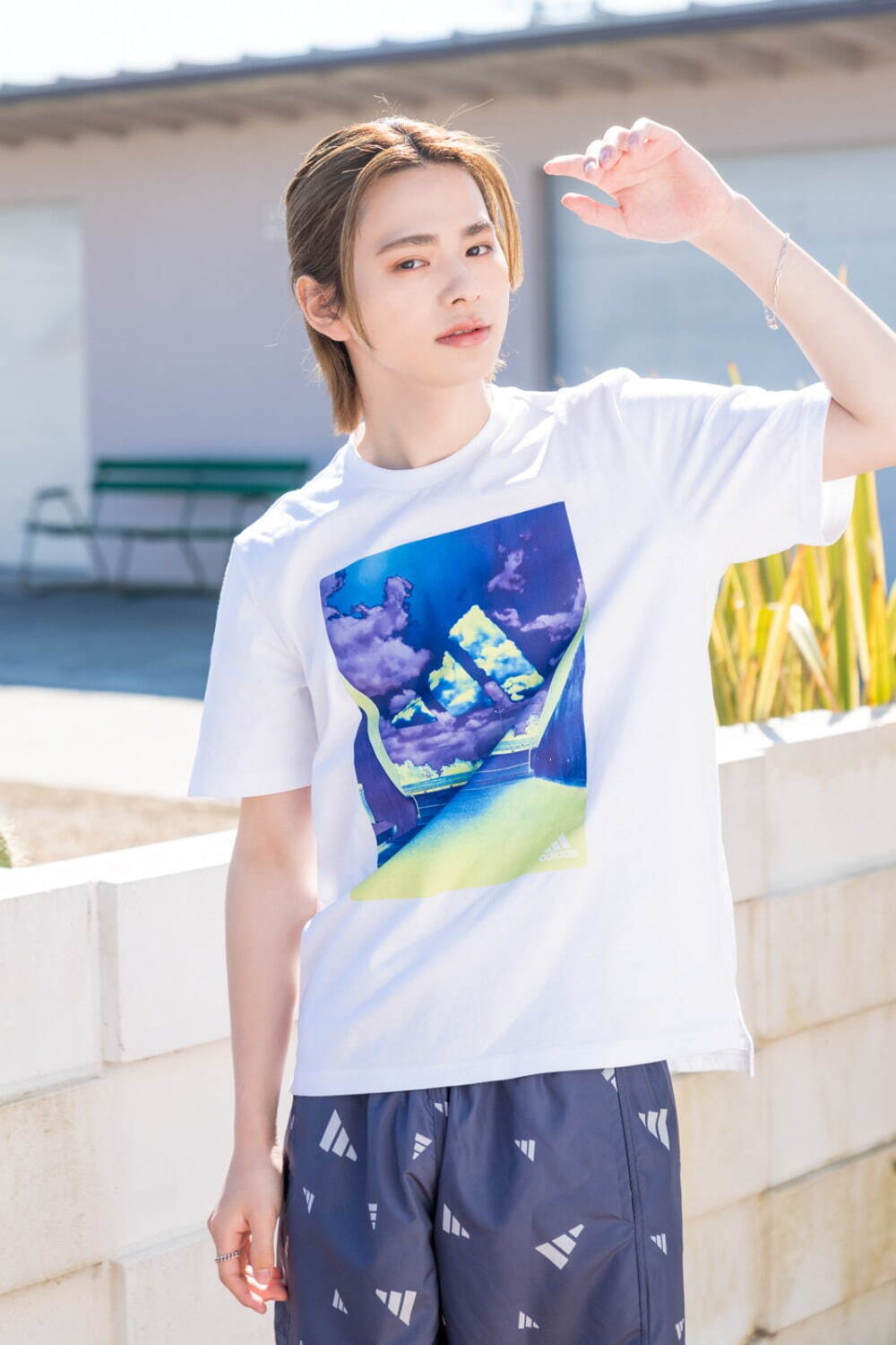 INI Tシャツ