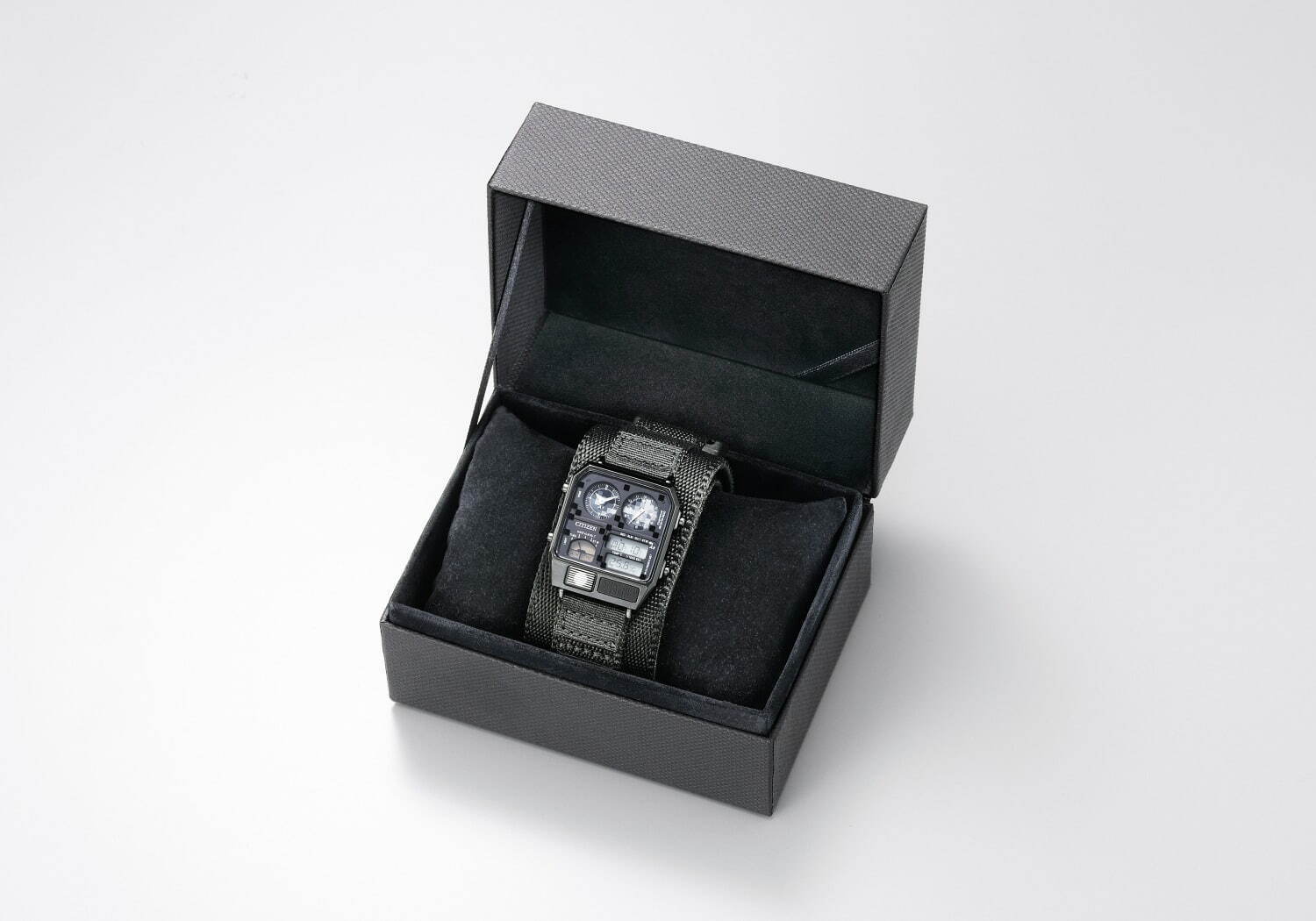 シチズンコレクション レコードレーベル×CHARI&COのコラボ腕時計、NYテーマの限定2モデル｜写真2