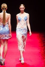 ジン カトウ2014年春夏コレクション - エレガントに表現するアンチ・ミリタリズム｜写真26