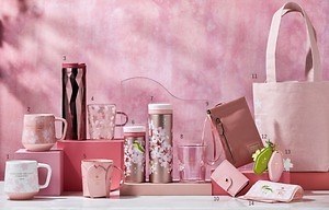 スターバックス リザーブ ロースタリー 東京の限定桜グッズ、桜を描い