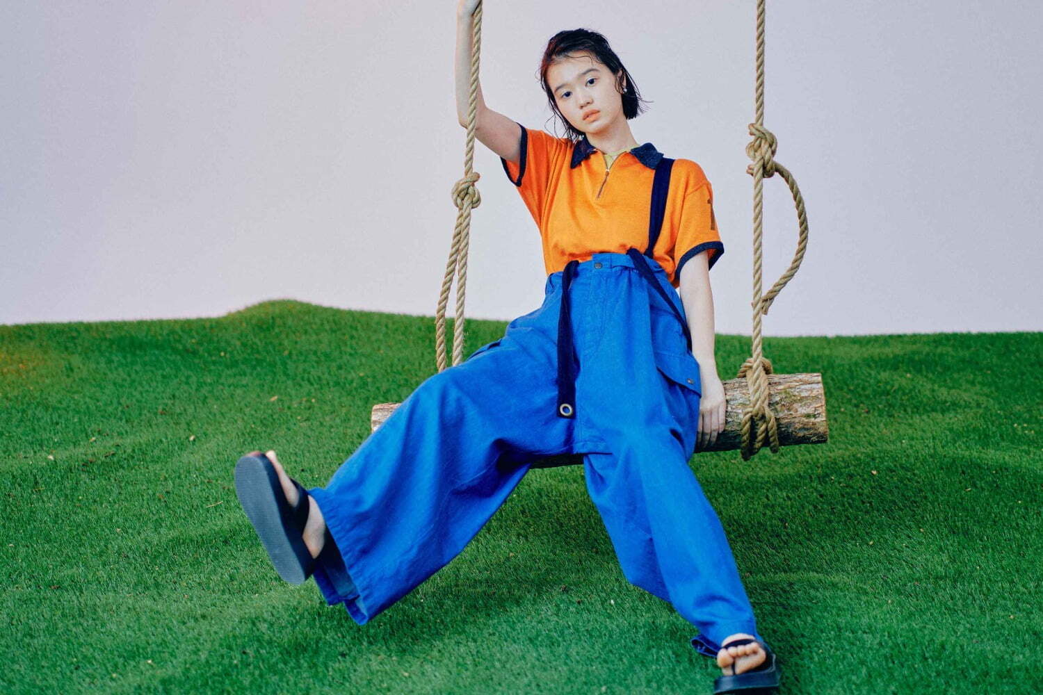 77サーカ×ディッキーズ“ヴィンテージ風”デニムパンツ、オーバーオールにもなる2WAY仕様で