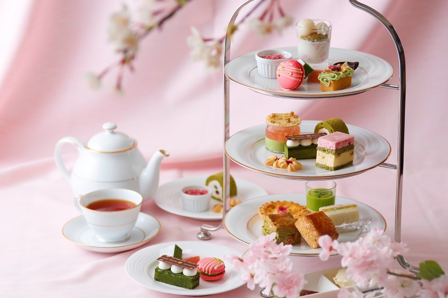 "抹茶×桜"アフタヌーンティーが横浜・ホテルニューグランドで、宇治抹茶モンブランやチェリームース