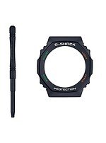 G-SHOCK×ルービックキューブのコラボ腕時計、象徴的な配色や