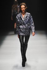 ヨハン クー ゴールドレーベル 2014年春夏 - 視覚効果で魅せる、美しく冷酷なストーリー｜写真11