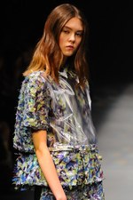 ヨハン クー ゴールドレーベル 2014年春夏 - 視覚効果で魅せる、美しく冷酷なストーリー｜写真26