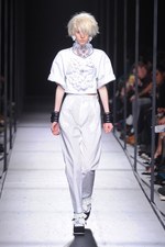 ファセッタズム(FACETASM) 境界線には興味ない 好きなもの着ればいいじゃん｜写真3