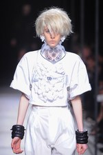 ファセッタズム(FACETASM) 境界線には興味ない 好きなもの着ればいいじゃん｜写真4