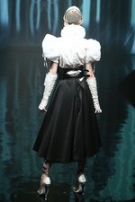 アリスアウアア 2014年春夏コレクション - ヒロインは水死した薄命の少女、恐怖が生み出す美しさ｜写真8