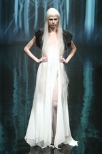 アリスアウアア 2014年春夏コレクション - ヒロインは水死した薄命の少女、恐怖が生み出す美しさ｜写真9