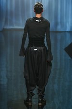 アリスアウアア 2014年春夏コレクション - ヒロインは水死した薄命の少女、恐怖が生み出す美しさ｜写真35