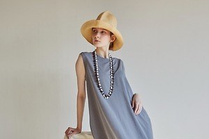 uka×プレインピープルのコラボウェア、ukaの“ネイル”着想のコットンT&ドレス