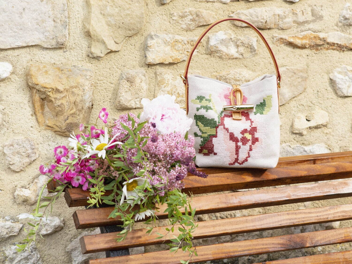 LOUISON ルイゾン フラワー かごバッグ フランス 新品　花 ルイ·ヴィトン】フラワープリントが美しい 新作バッグ「LV