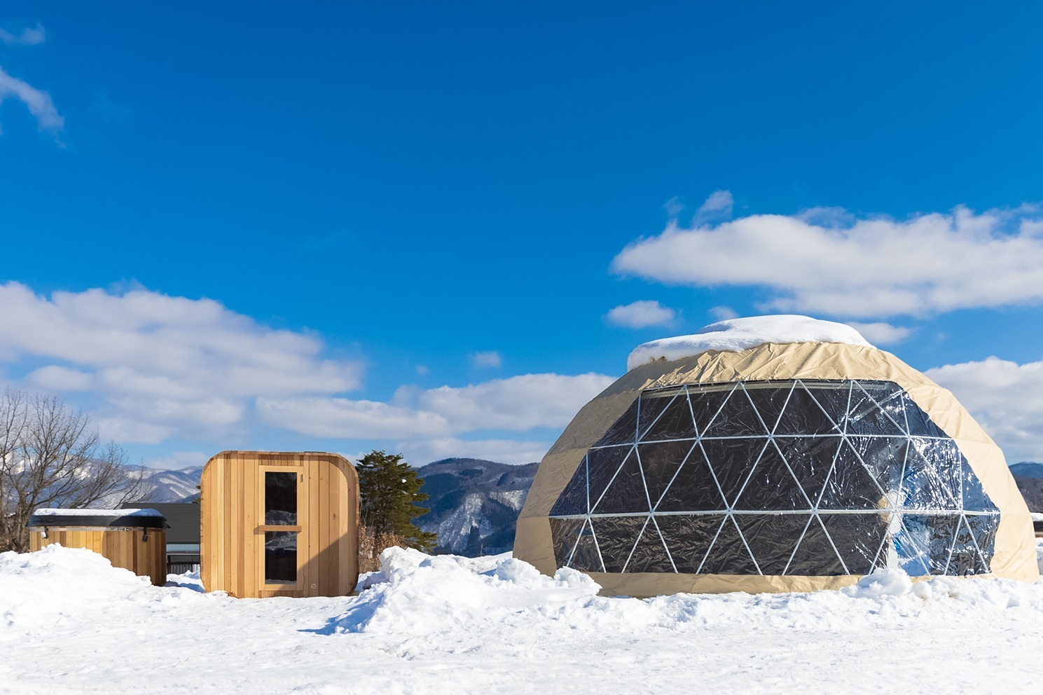 グランピング｜新グランピング施設「フロム ピー」長野・白馬村初プライベートサウナ付きの貸切ドーム型テント