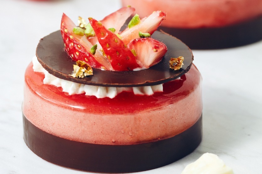 アトリエ ドゥ ゴディバの22年ホワイトデー＆春スイーツ、濃厚チョコレートのケーキやグラスデザート