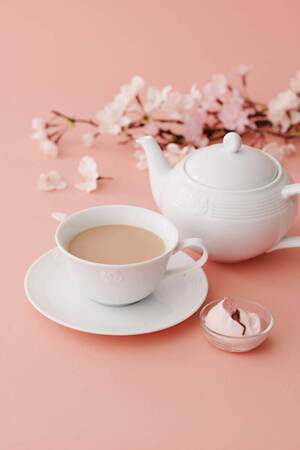 アフタヌーンティー ティールームの春限定メニュー 苺と抹茶のパフェやさくらミルクティー ファッションプレス