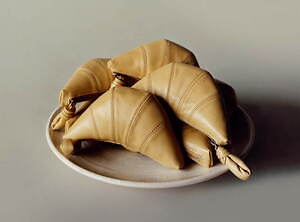 LEMAIRE Lemaire ルメール ネックポーチ CROISSANT COIN PURSE