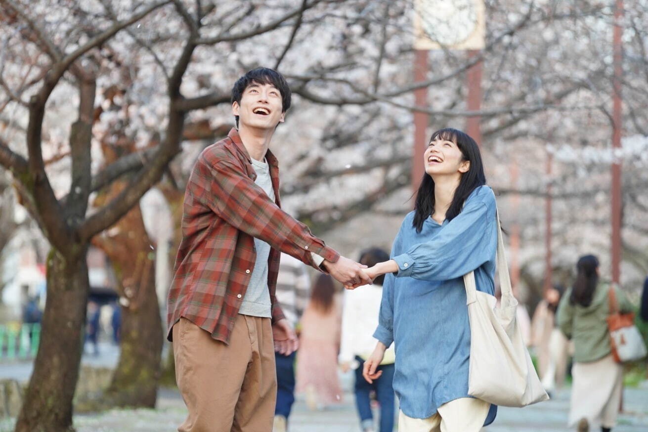 映画『余命10年』藤井道人監督にインタビュー、“一人の人間が生きた歴史を重ねた”ヒューマンドラマ