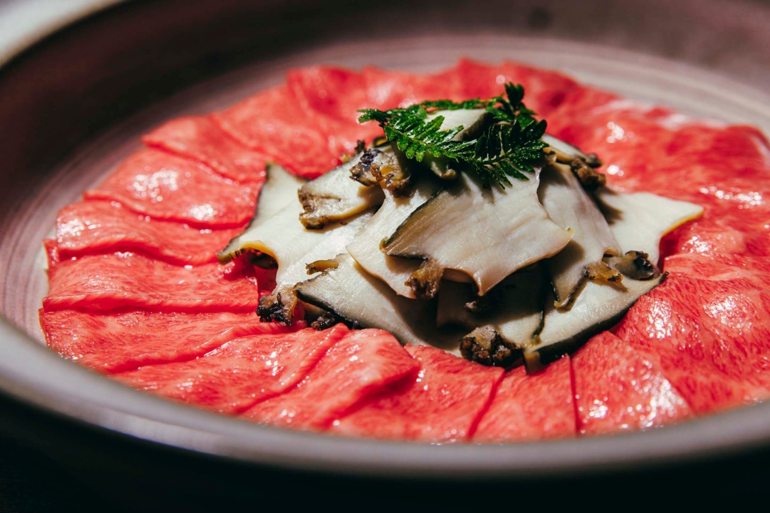 焼肉 / ホルモン / 牛タン｜「うしごろエス」東京・新宿に新店舗 - 最高級黒毛和牛のコース料理、極上焼肉を完全個室で