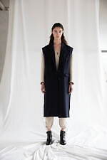 エズミ 2022-23年秋冬コレクション - レム・コールハースの建築作品に見る独創性｜写真12