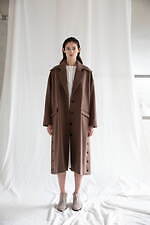 エズミ 2022-23年秋冬コレクション - レム・コールハースの建築作品に見る独創性｜写真16