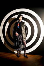 アナ スイ 2022-23年秋冬コレクション、60年代のロック番組にときめいて｜写真4