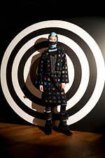 アナ スイ 2022-23年秋冬コレクション、60年代のロック番組にときめいて｜写真5