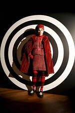 アナ スイ 2022-23年秋冬コレクション、60年代のロック番組にときめいて｜写真11