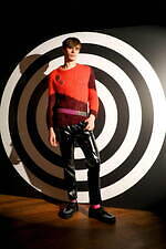 アナ スイ 2022-23年秋冬コレクション、60年代のロック番組にときめいて｜写真20