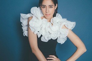 ハナエモリ×セルフォード初コラボ"ボリュームフリル"ドレスや蝶ネクタイ付きプリーツワンピ