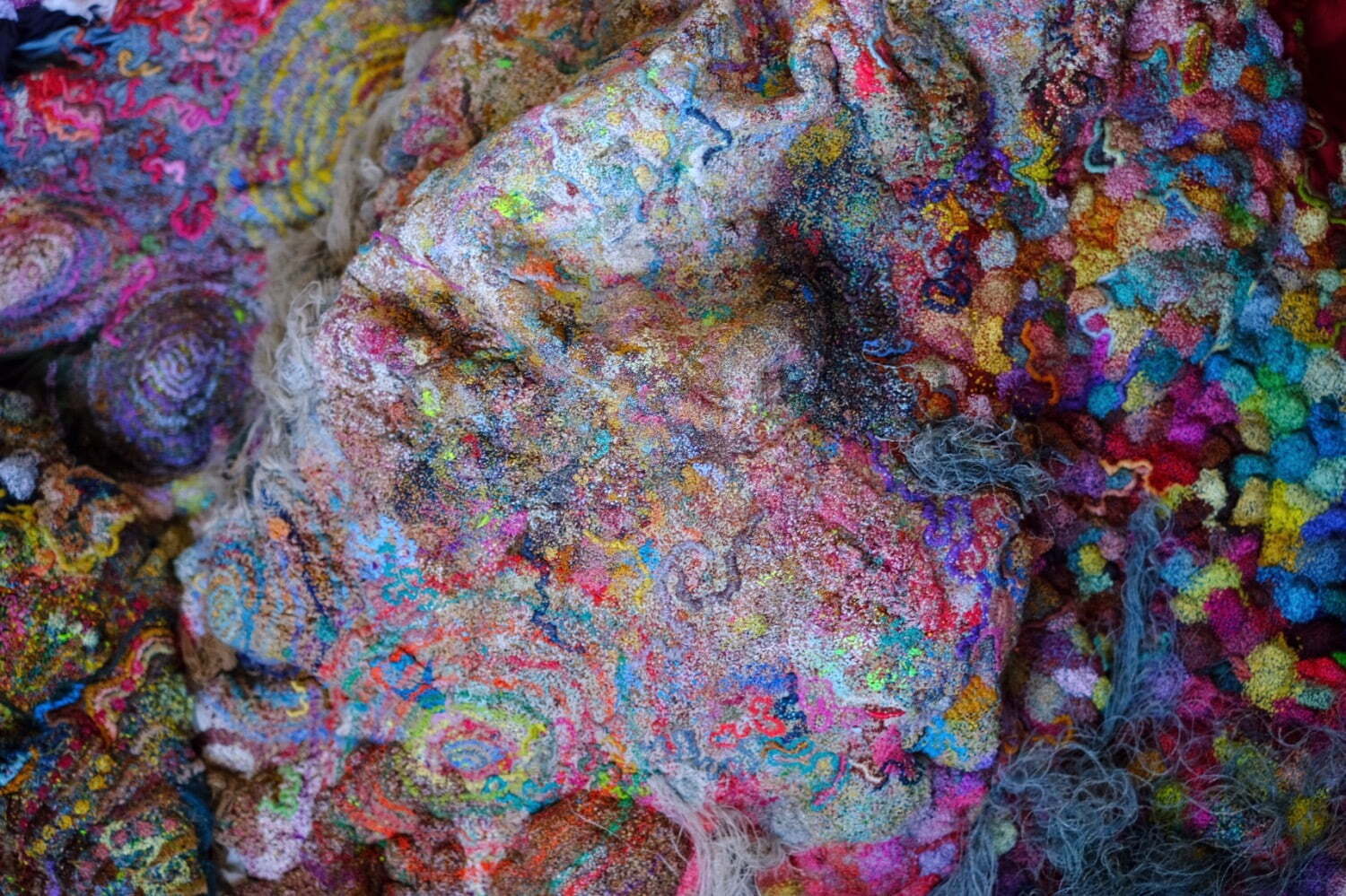 セゾン現代美術館「地つづきの輪郭」