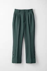 ミューラル“花の優雅な佇まい”を表現した刺繍レースブラウス＆スカートなど、渋谷では試着会を開催｜写真22