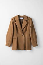 ミューラル“花の優雅な佇まい”を表現した刺繍レースブラウス＆スカートなど、渋谷では試着会を開催｜写真5