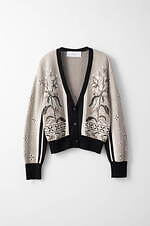 ミューラル“花の優雅な佇まい”を表現した刺繍レースブラウス＆スカートなど、渋谷では試着会を開催｜写真31