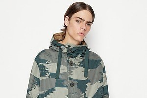 A|X アルマーニ エクスチェンジ"迷彩"柄メンズジャケット、深みグリーン×ベージュのリバーシブル