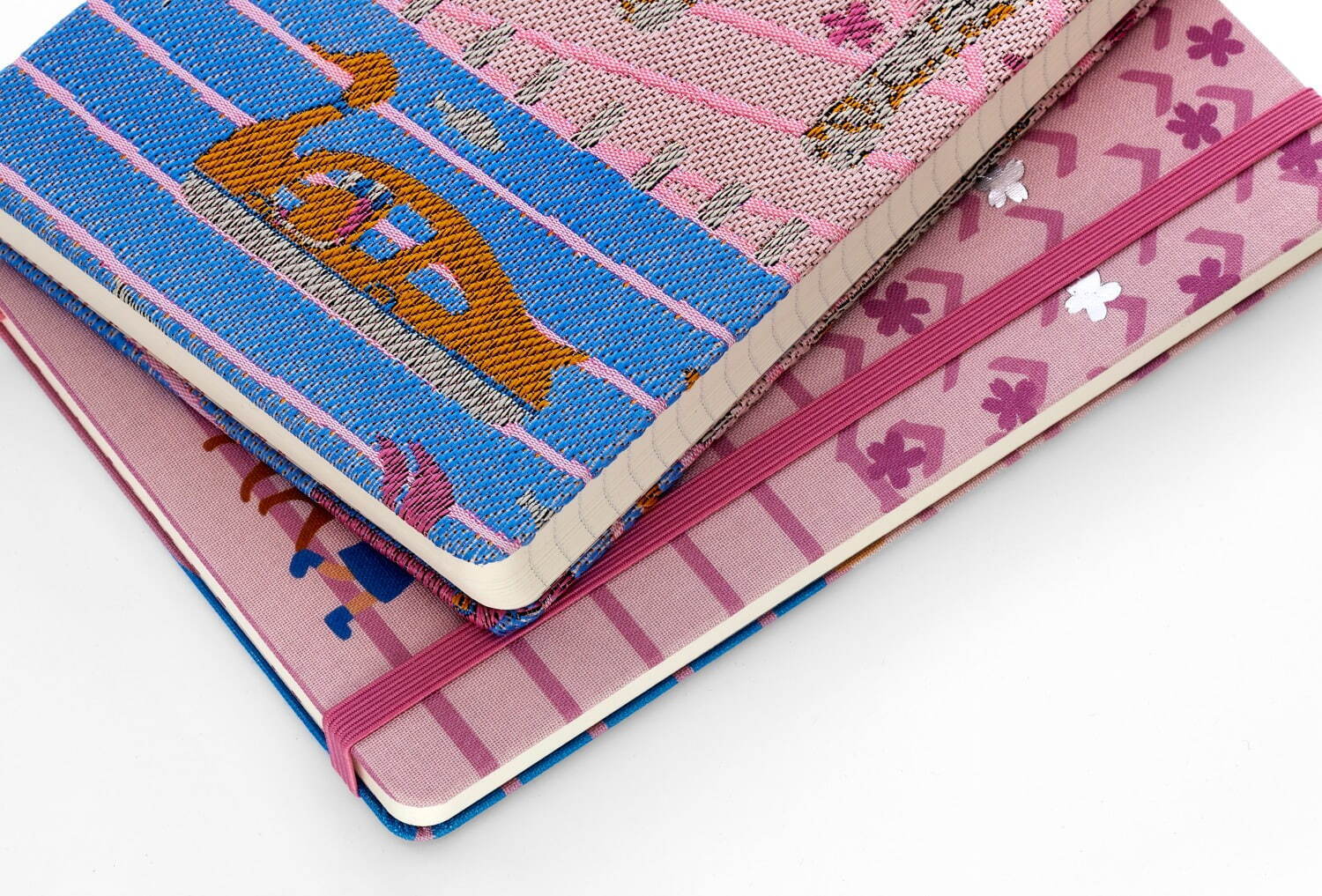 モレスキンから日本の桜に着想を得た限定版ノートブック、テキスタイルデザイナー・氷室友里とコラボ｜写真11