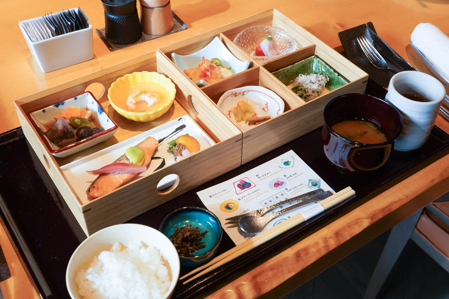 京都「ホテル ザ ミツイ キョウト」宿泊記、“和風モダン”客室から天然温泉プール・グルメ体験など網羅｜写真95