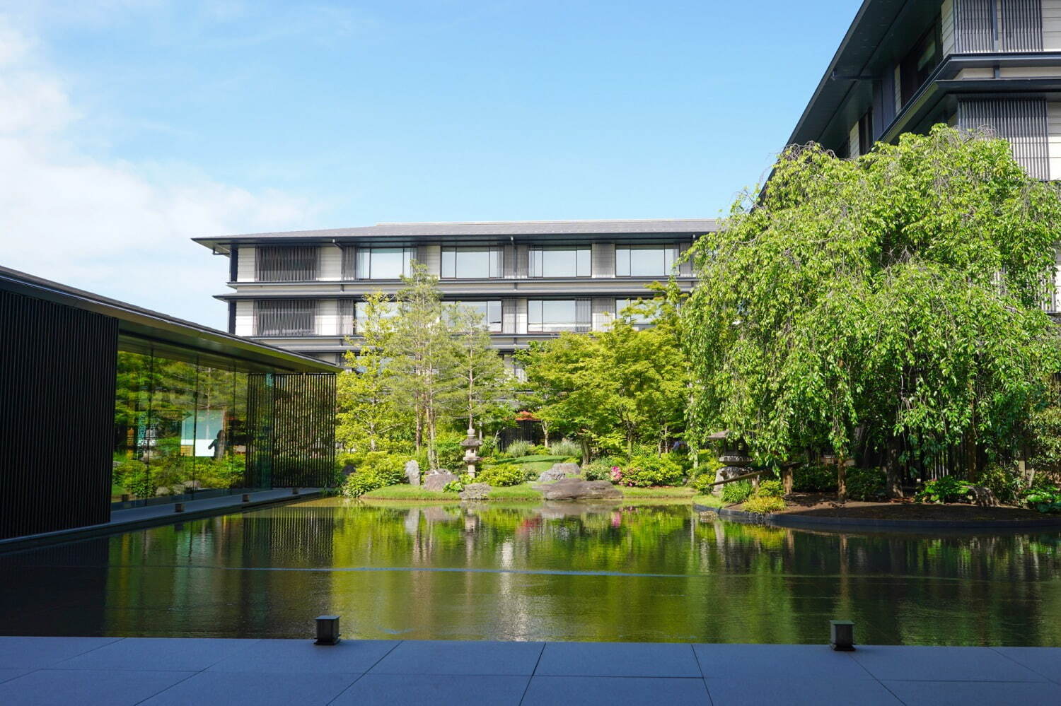 京都「ホテル ザ ミツイ キョウト」宿泊記、“和風モダン”客室から天然温泉プール・グルメ体験など網羅｜写真13