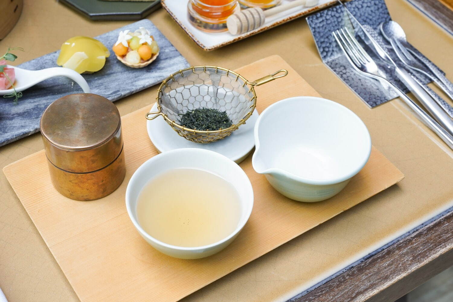 京都「ホテル ザ ミツイ キョウト」宿泊記、“和風モダン”客室から天然温泉プール・グルメ体験など網羅｜写真100