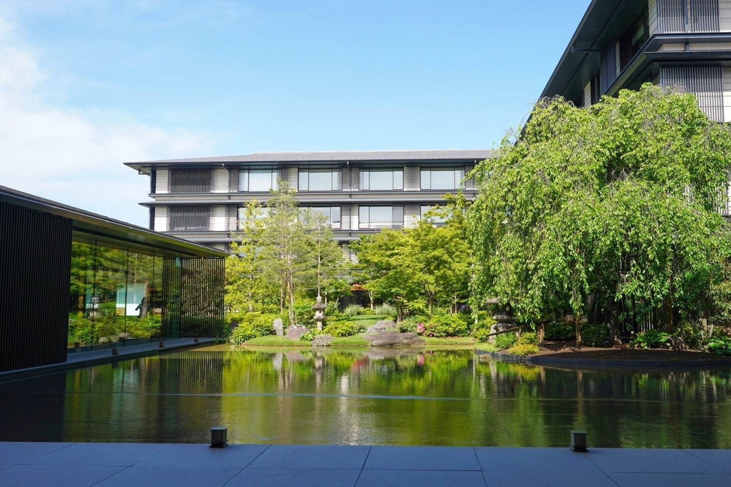 名所(庭園・寺社・紅葉)｜京都「ホテル ザ ミツイ キョウト」宿泊記、“和風モダン”客室から天然温泉プール・グルメ体験など網羅