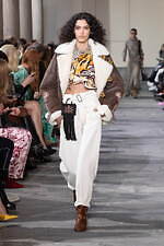 エトロ 2022-23年秋冬ウィメンズコレクション - 異国情緒漂うあたたかなムード｜写真20